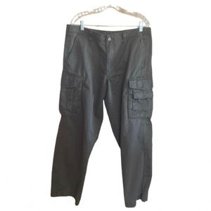 Eddie Bauer Mens 36x 30 cargo pant.